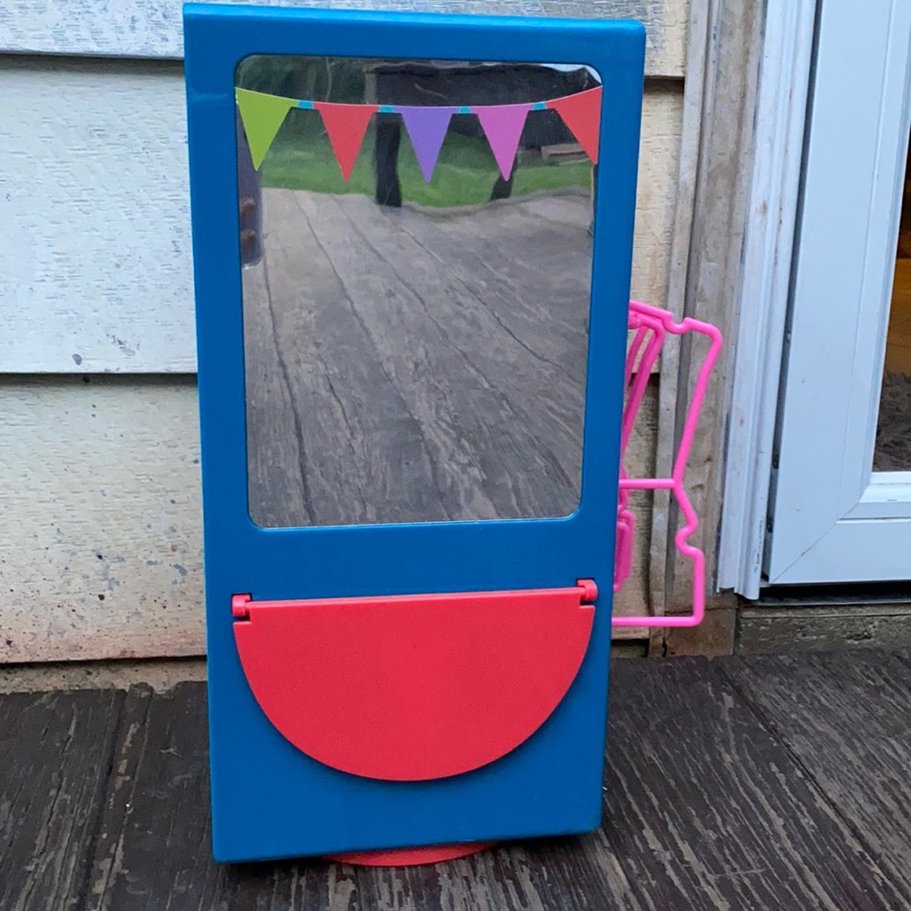 American girl spinning wardrobe